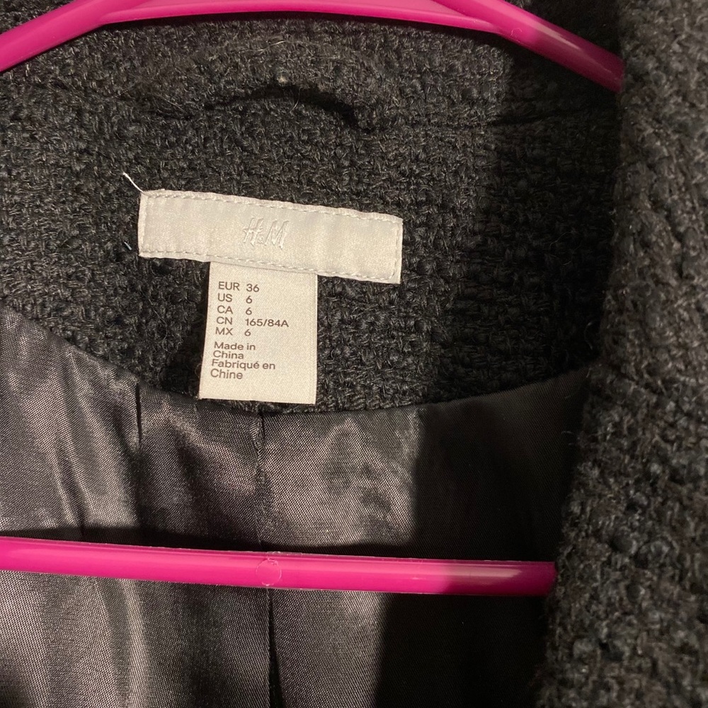 Blazer - Picture 3 of 7